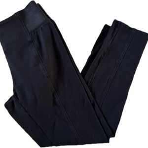 Loft leggings with stretchy waist and slimming piping.  Sz L
